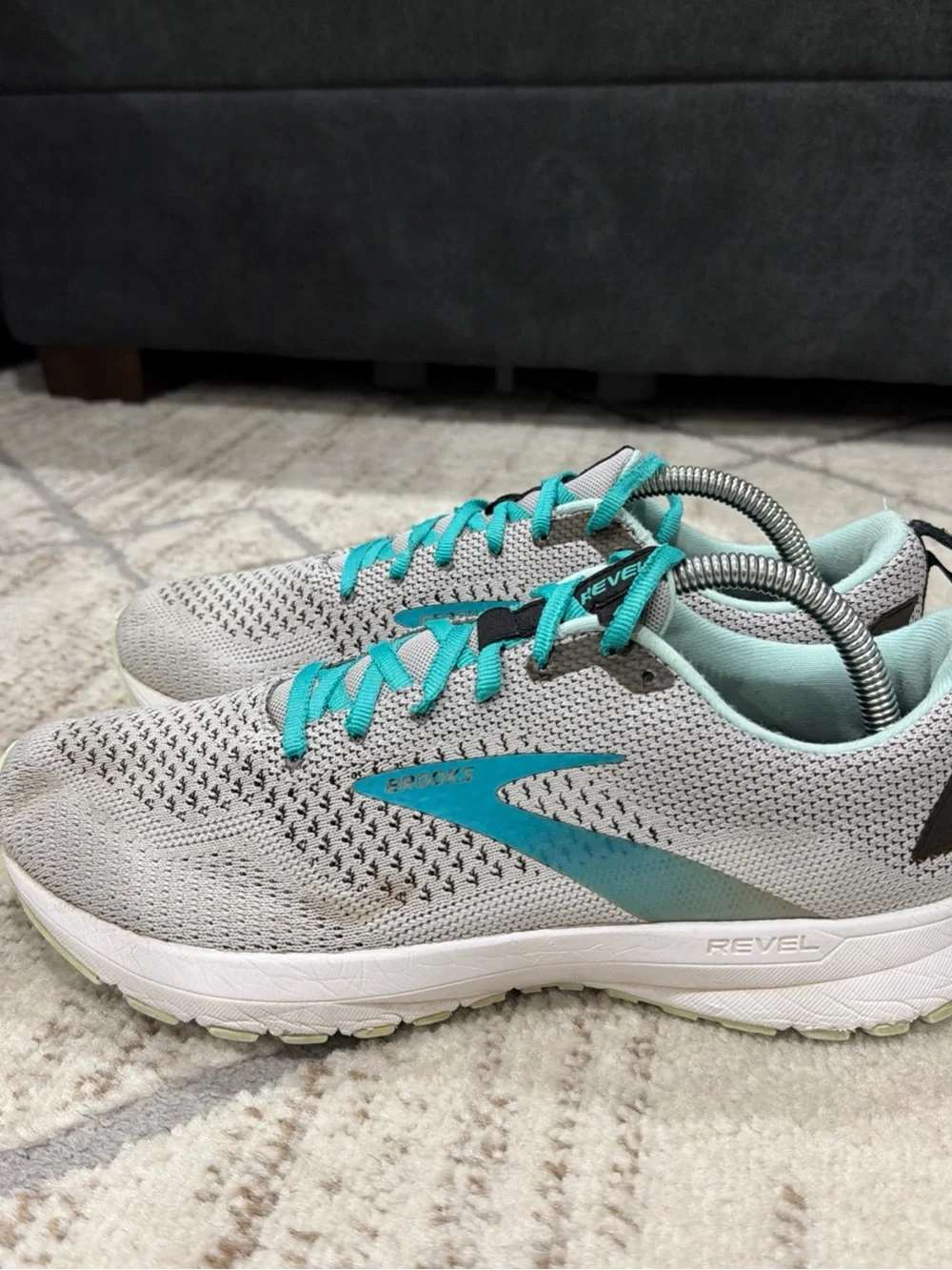 Brooks Revel 4 Women's Size 10.5 B (Medium) Running Shoes Gray Aqua
